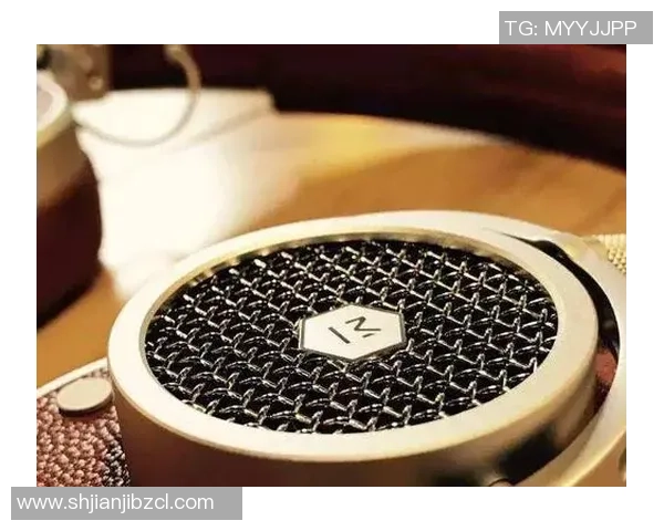 足球明星常佩戴的耳机品牌与选择背后的原因分析