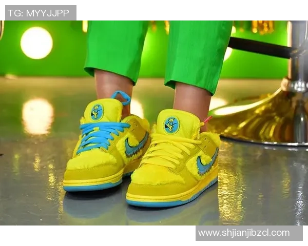 足球明星纹身贴时尚潮流大揭秘让你感受球场激情与个性魅力完美结合